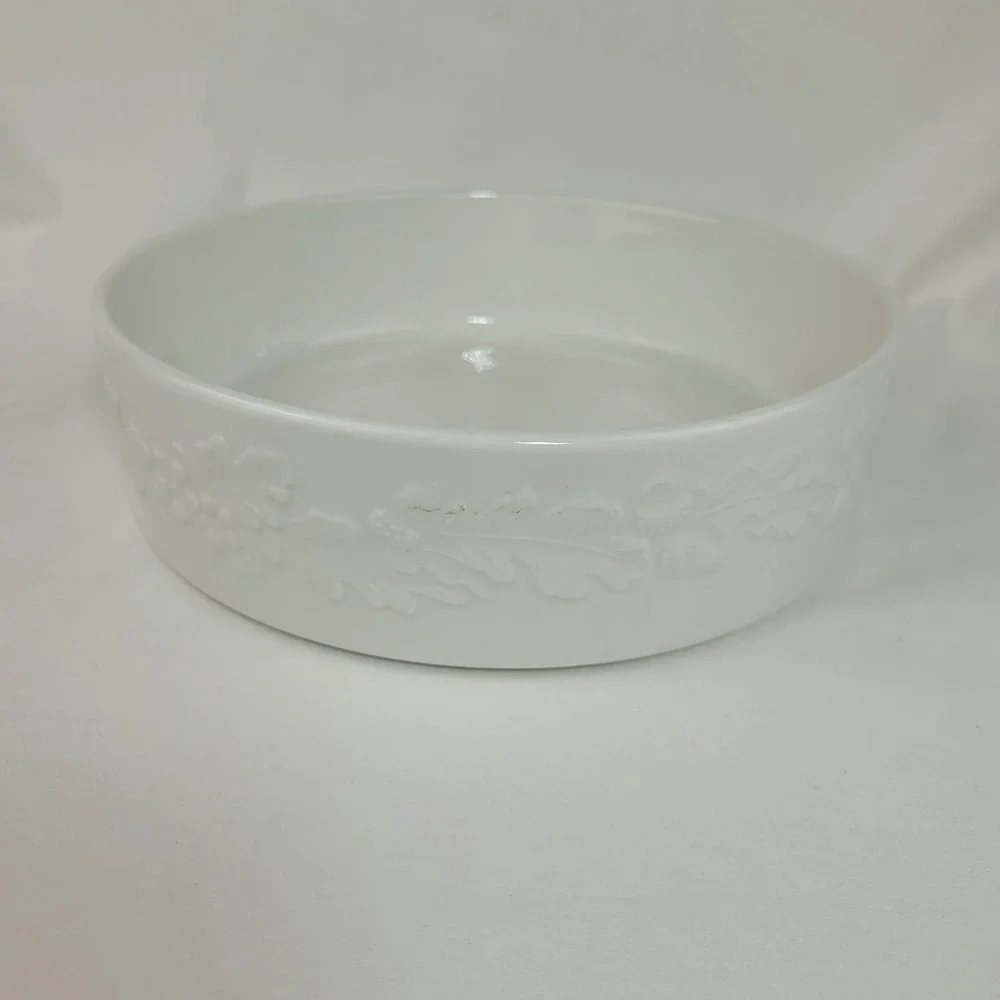 MSE Martha Stewart Everyday White China Oak Leaf Acorn Round Baking Dish 8in